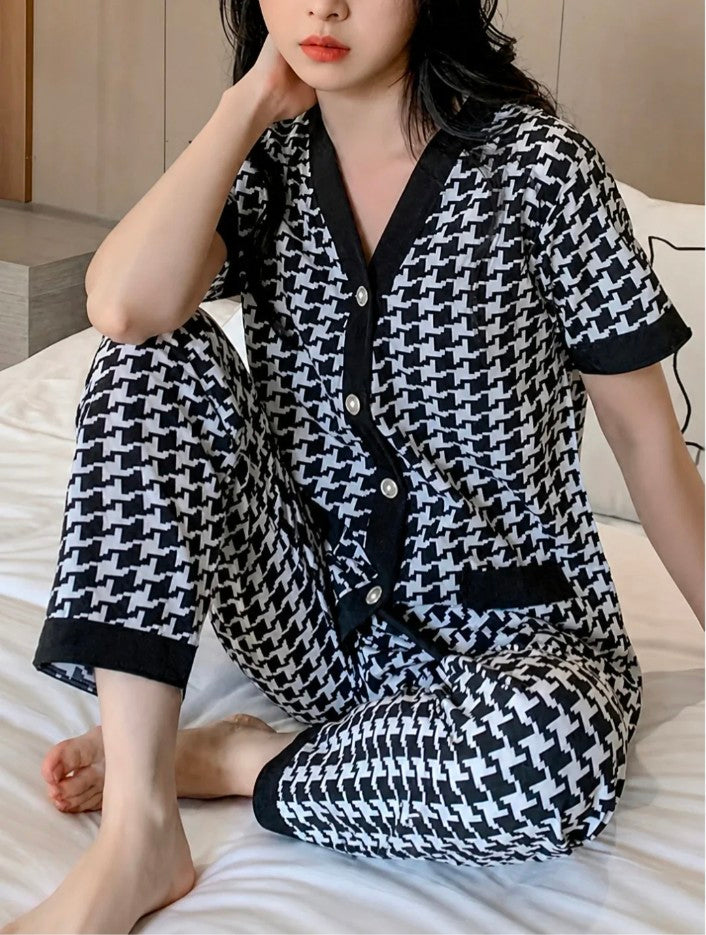 WHITE & BLACK PRINTED FRONT BUTTON NIGHT WEAR